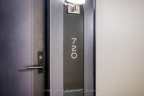 Photo 10 at 720 - 955 Bay Street, Bay Street Corridor, Toronto