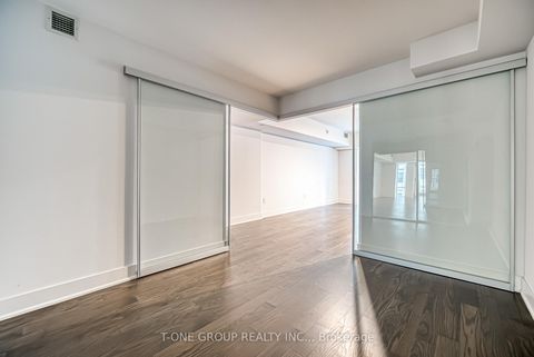 Photo 28 at 720 - 955 Bay Street, Bay Street Corridor, Toronto