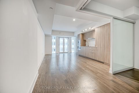 Photo 29 at 720 - 955 Bay Street, Bay Street Corridor, Toronto