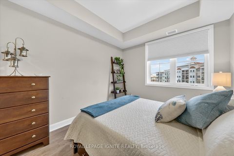 Photo 16 at 323 - 50 Lakebreeze Drive, Newcastle, Clarington