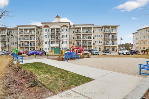 Photo 22 at 323 - 50 Lakebreeze Drive, Newcastle, Clarington