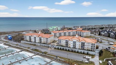 Photo 24 at 323 - 50 Lakebreeze Drive, Newcastle, Clarington