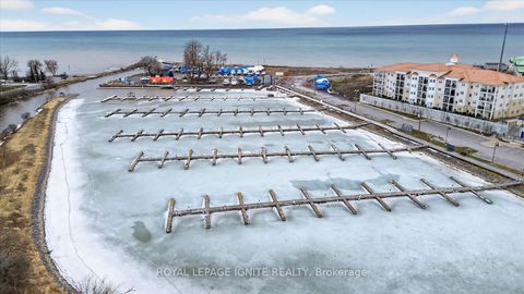 Photo 28 at 323 - 50 Lakebreeze Drive, Newcastle, Clarington