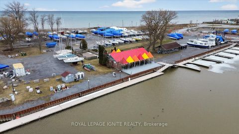 Photo 29 at 323 - 50 Lakebreeze Drive, Newcastle, Clarington