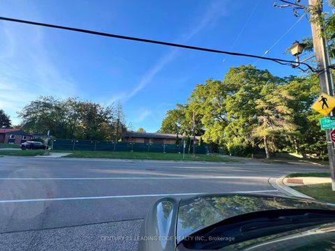 Photo 2 at 329 Mill Street, Mill Pond, Richmond Hill