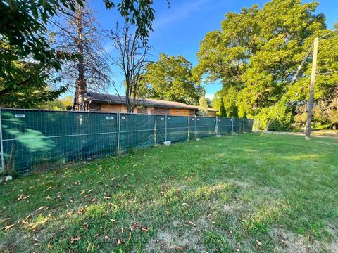 Photo 7 at 329 Mill Street, Mill Pond, Richmond Hill