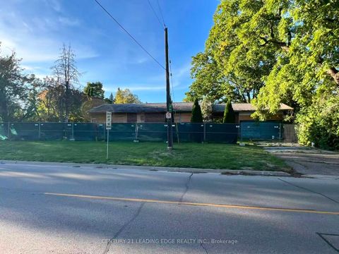 Photo 8 at 329 Mill Street, Mill Pond, Richmond Hill