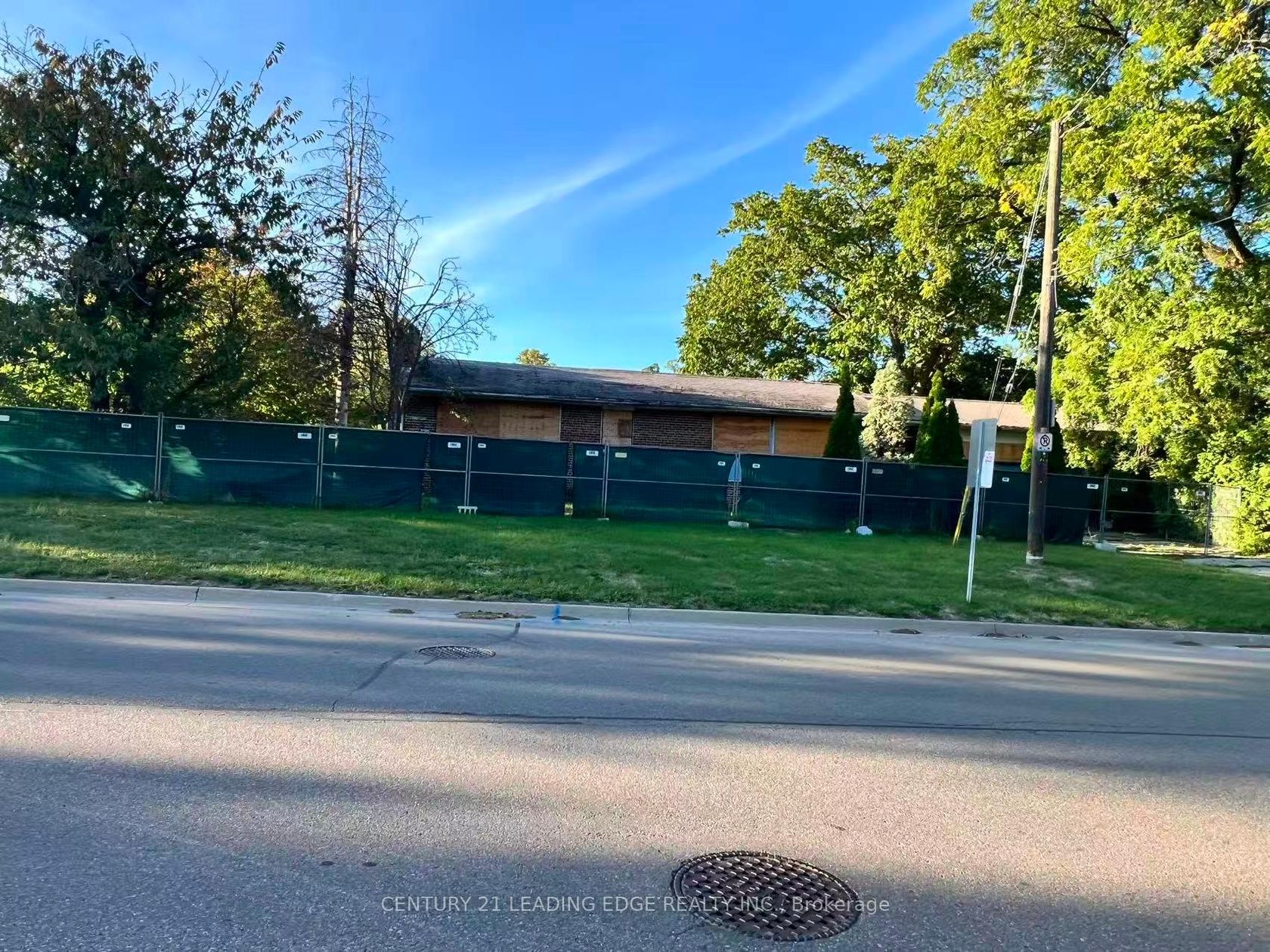 329 Mill Street, Mill Pond, Richmond Hill photo number 2