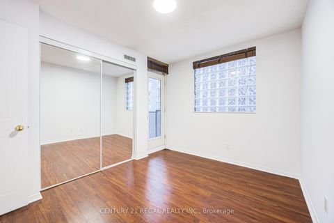 Photo 11 at 1803 - 750 Bay Street, Bay Street Corridor, Toronto