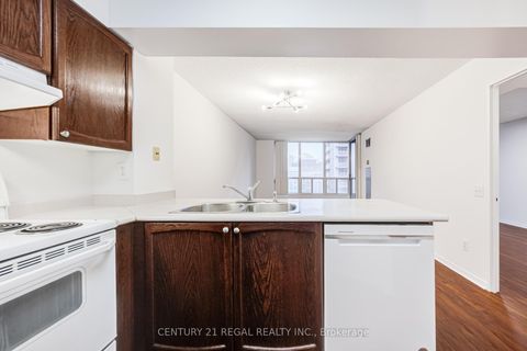 Photo 14 at 1803 - 750 Bay Street, Bay Street Corridor, Toronto