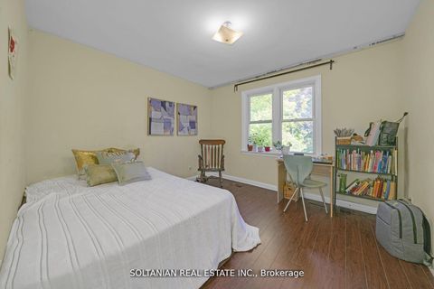 Photo 19 at 183 Maxome Avenue, Newtonbrook East, Toronto