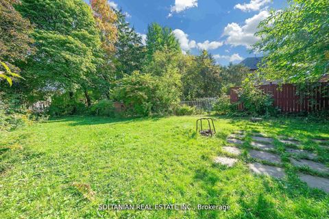 Photo 24 at 183 Maxome Avenue, Newtonbrook East, Toronto
