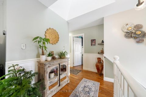 Photo 6 at 92 Snowy Owl Crescent, Little Lake, Barrie