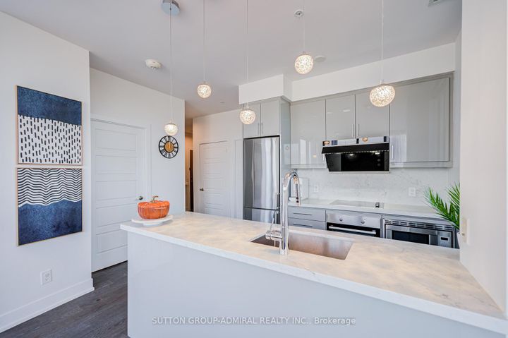 Photo 12 at 912 - 7 Kenaston Gardens, Bayview Village, Toronto