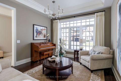 Photo 4 at 68 Annsleywood Court, Kleinburg, Vaughan