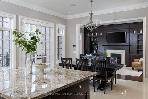 Photo 11 at 68 Annsleywood Court, Kleinburg, Vaughan