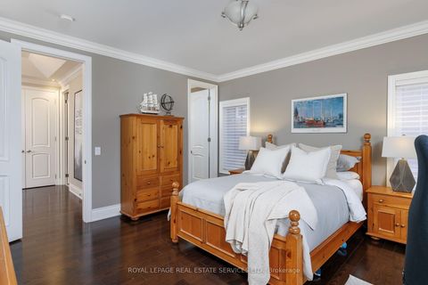 Photo 24 at 68 Annsleywood Court, Kleinburg, Vaughan