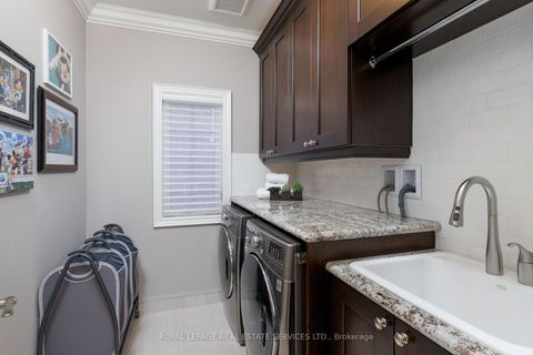 Photo 32 at 68 Annsleywood Court, Kleinburg, Vaughan