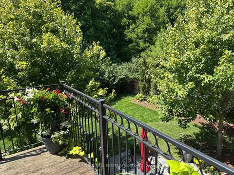 Photo 47 at 68 Annsleywood Court, Kleinburg, Vaughan