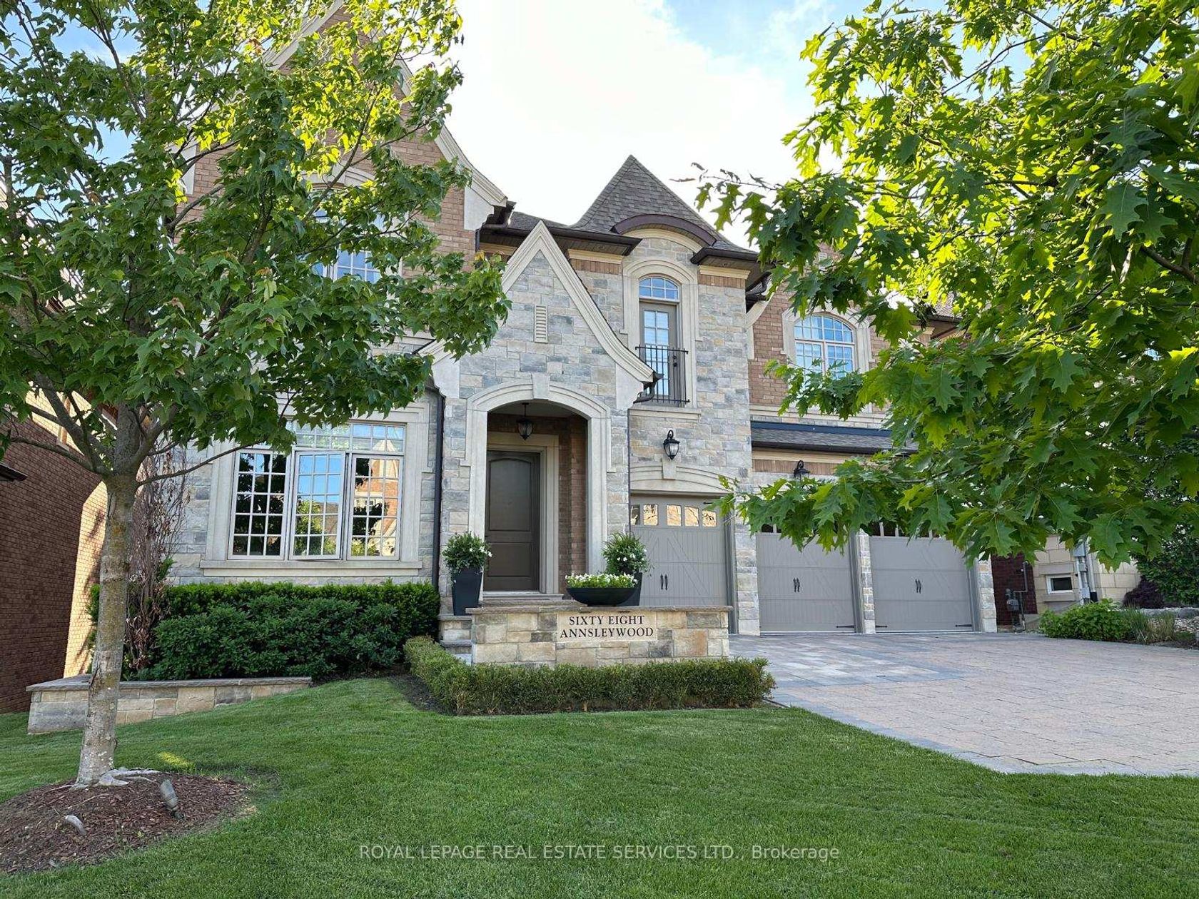 68 Annsleywood Court, Kleinburg, Vaughan photo number 2