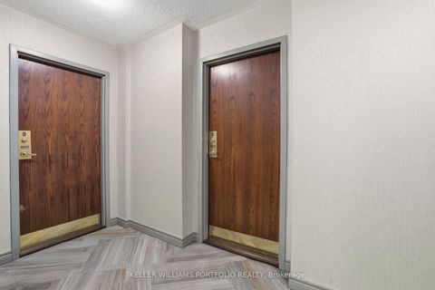 Photo 4 at 802 - 190 Manitoba Street, Mimico, Toronto