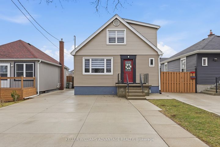 Photo 3 at 2062 Barton Street E, McQuesten, Hamilton