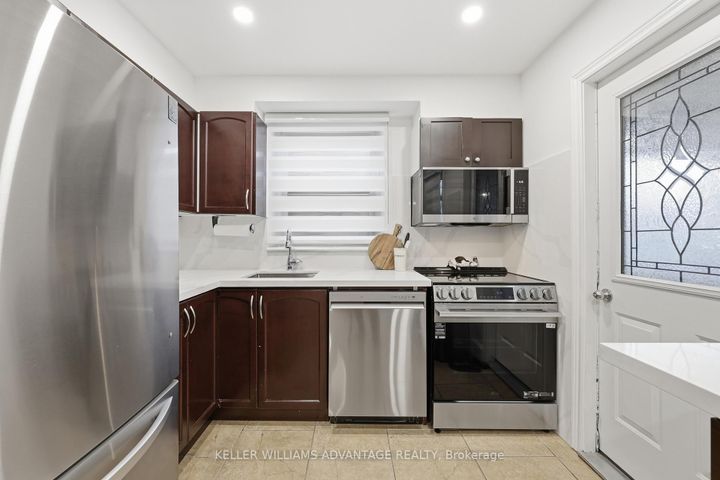 Photo 11 at 2062 Barton Street E, McQuesten, Hamilton