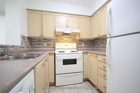 Photo 4 at 1208 - 35 Finch Avenue E, Willowdale East, Toronto