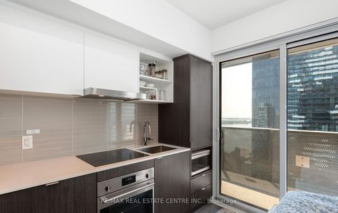 Photo 9 at 3110 - 138 Downes Street, Waterfront Communities C1, Toronto