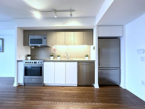 Photo 5 at 1111 - 85 Queens Wharf Road, Waterfront Communities C1, Toronto