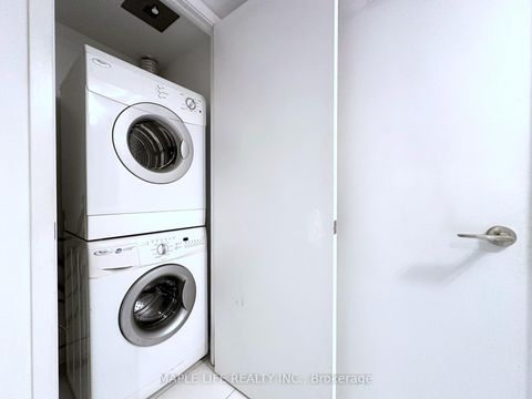 Photo 11 at 1111 - 85 Queens Wharf Road, Waterfront Communities C1, Toronto