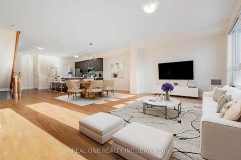 Photo 12 at 5 Gridiron Gate, Vellore Village, Vaughan