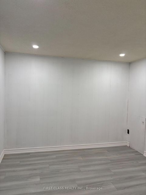 Photo 6 at 701 Leeder Court, Leslie Valley, Newmarket