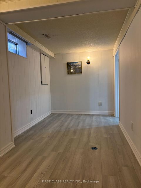 Photo 9 at 701 Leeder Court, Leslie Valley, Newmarket