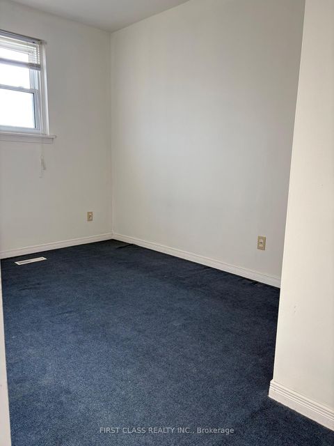 Photo 12 at 701 Leeder Court, Leslie Valley, Newmarket