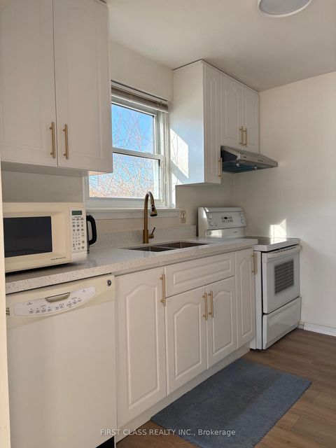 Photo 15 at 701 Leeder Court, Leslie Valley, Newmarket