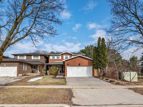 Photo 1 at 110 Conley Street, Lakeview Estates, Vaughan
