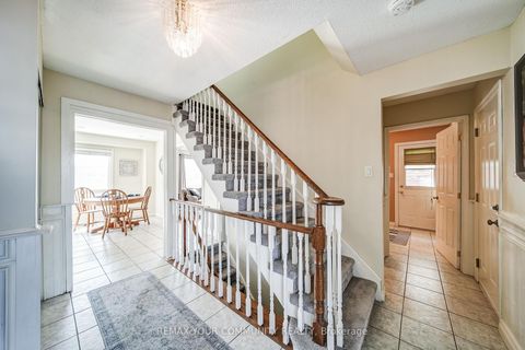 Photo 7 at 911 Ferndale Crescent, College Manor, Newmarket