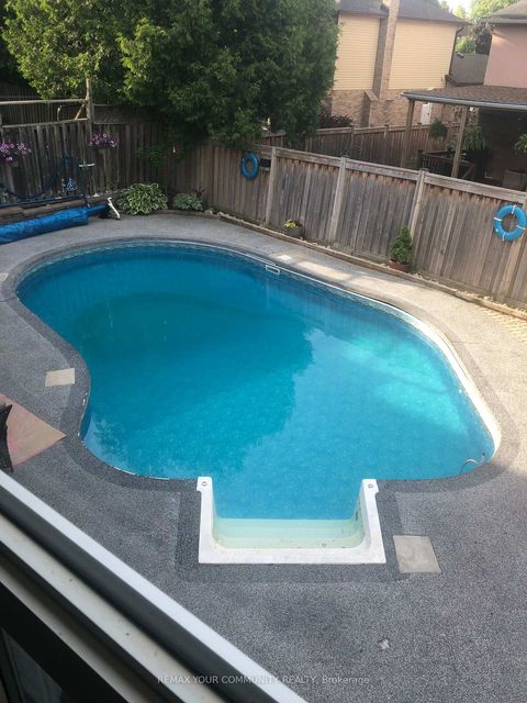 Photo 38 at 911 Ferndale Crescent, College Manor, Newmarket