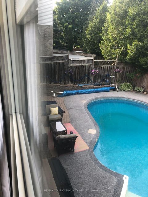 Photo 39 at 911 Ferndale Crescent, College Manor, Newmarket