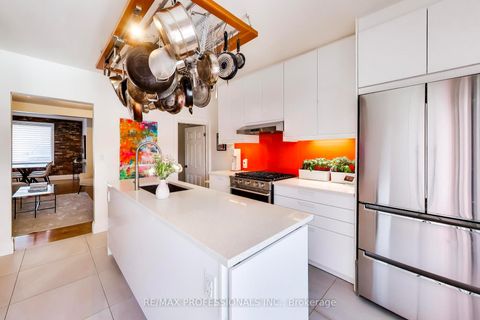 Photo 10 at 41 Windermere Avenue, Swansea, Toronto