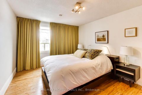 Photo 11 at 41 Windermere Avenue, Swansea, Toronto