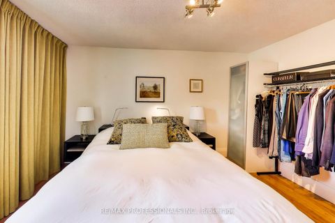 Photo 12 at 41 Windermere Avenue, Swansea, Toronto