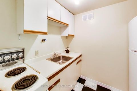 Photo 23 at 41 Windermere Avenue, Swansea, Toronto