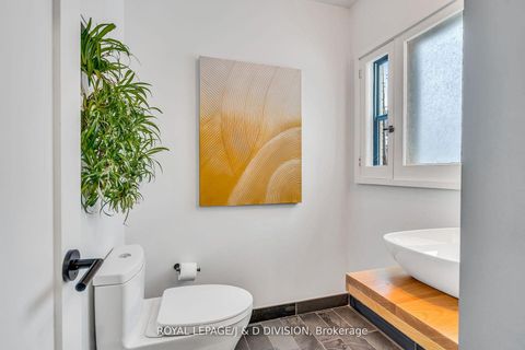 Photo 16 at 453 Oriole Parkway, Eglinton, Toronto