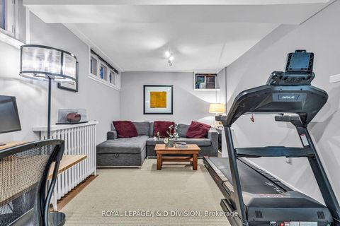 Photo 39 at 453 Oriole Parkway, Eglinton, Toronto