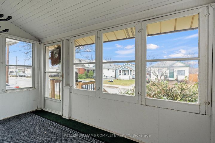 Photo 2 at 26 Garside Avenue N, Homeside, Hamilton