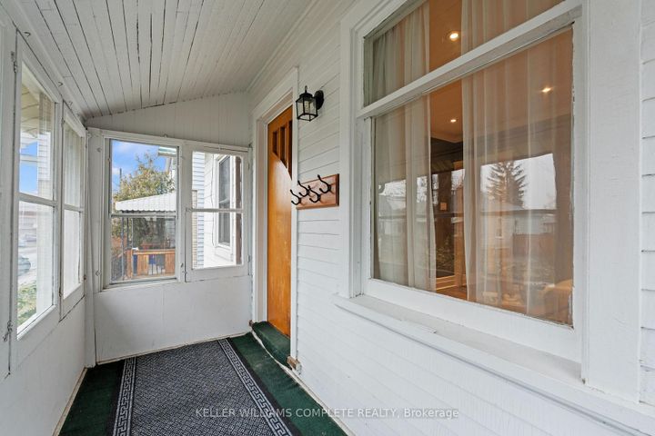 Photo 3 at 26 Garside Avenue N, Homeside, Hamilton