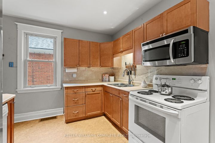 Photo 13 at 26 Garside Avenue N, Homeside, Hamilton