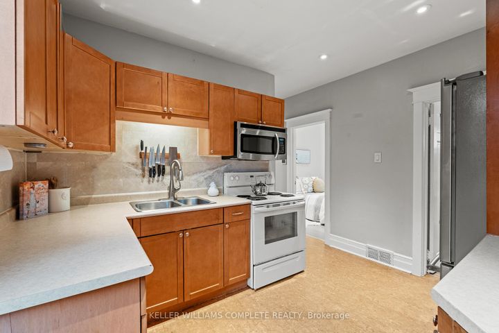 Photo 16 at 26 Garside Avenue N, Homeside, Hamilton